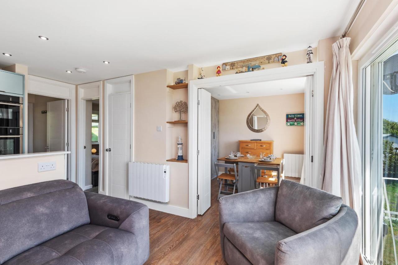 Salty Kisses - Sea Front Aparment Appartement Hodgeston Buitenkant foto
